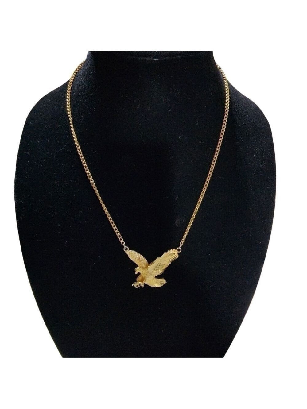 Vintage Mans Large Goldtone 3D Eagle Hawk pendant Necklace 20"